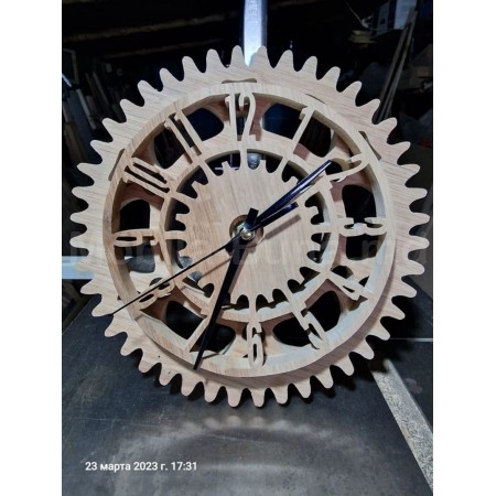 Декоративные часы из дерева А-9